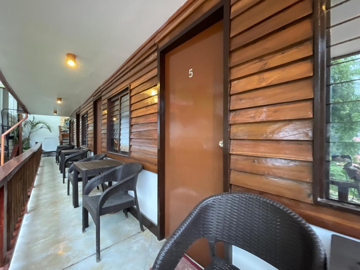 Julz El Nido Inn By Cocotel Dış mekan fotoğraf